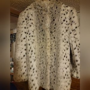 Dubrowsky and perlbinder D'esprit Faux fur coat